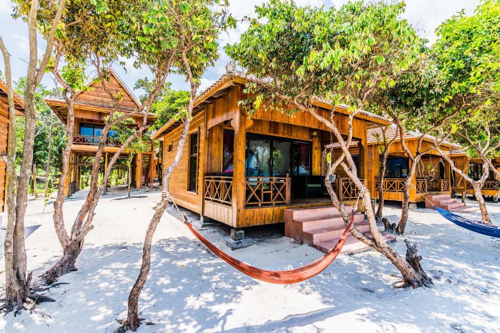 Balcony/terrace, Sol Beach Resort in Koh Rong Sanloem