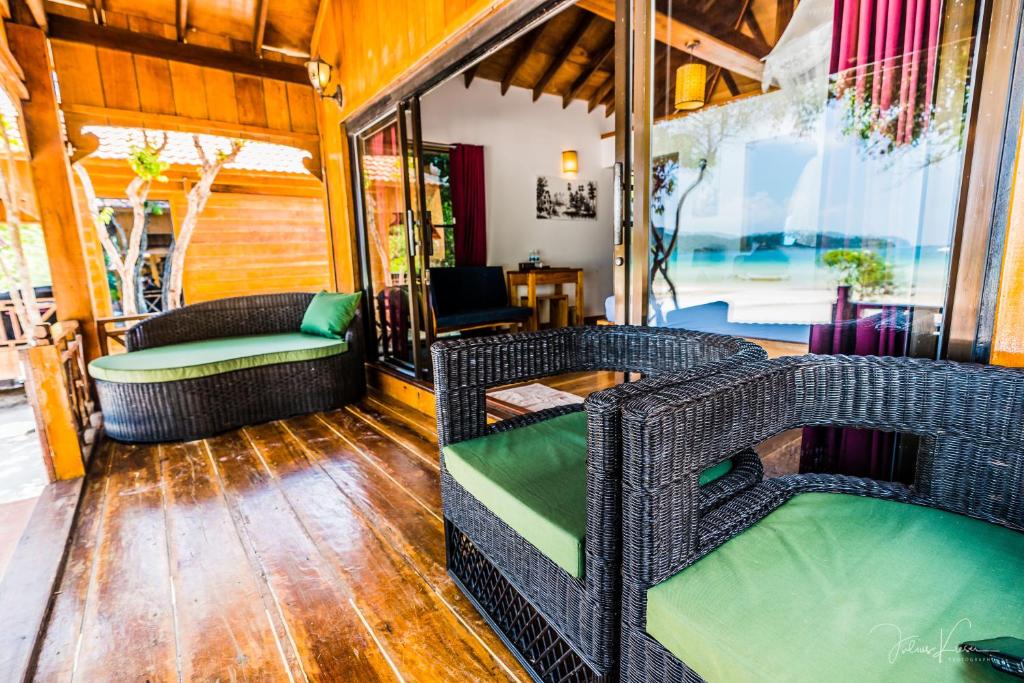 Balcony/terrace, Sol Beach Resort in Koh Rong Sanloem