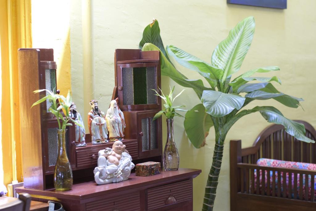 Shared lounge/TV area