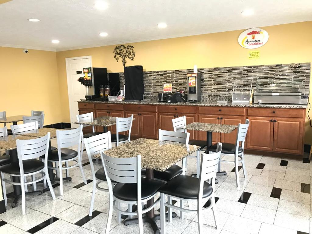 Super 8 By Wyndham Whites Creek/ Nashville Nw Area Photo 3