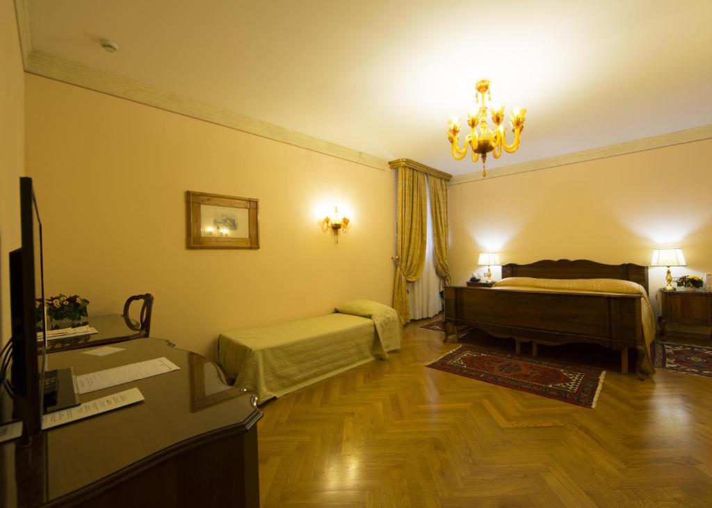 Villa Fenaroli Palace Hotel photo