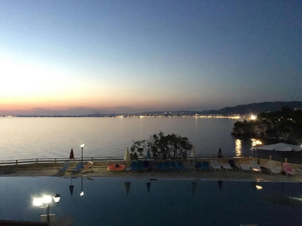 Vila Rina at Aquamarine Residence photo