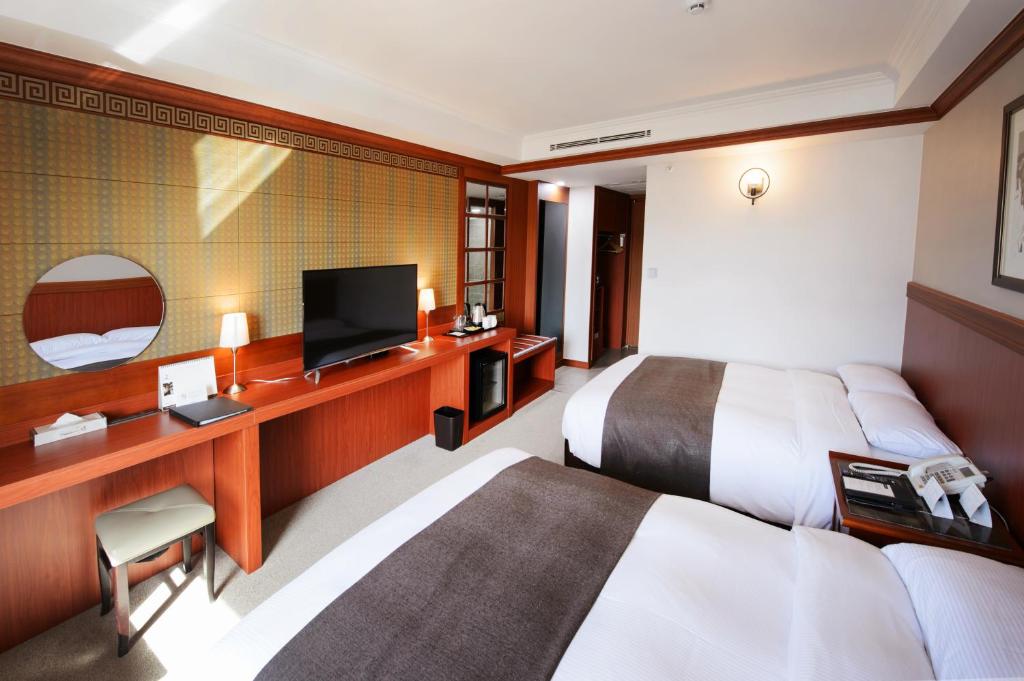 Gyeongju-si Commodore Hotel Additional