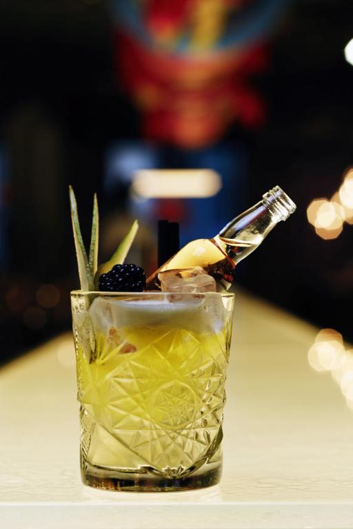 Bar/lounge