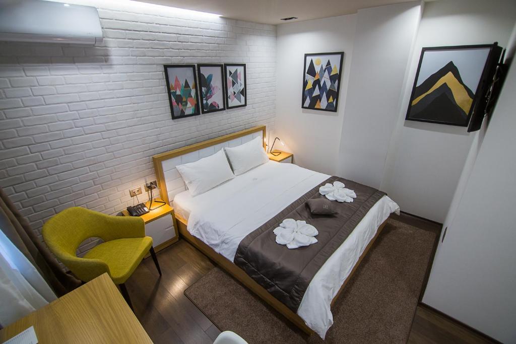 Hotel Regal photo