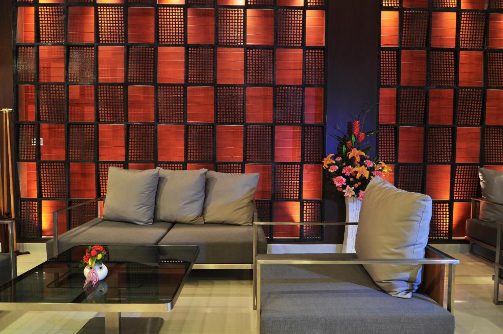 Platinum Hotel photo