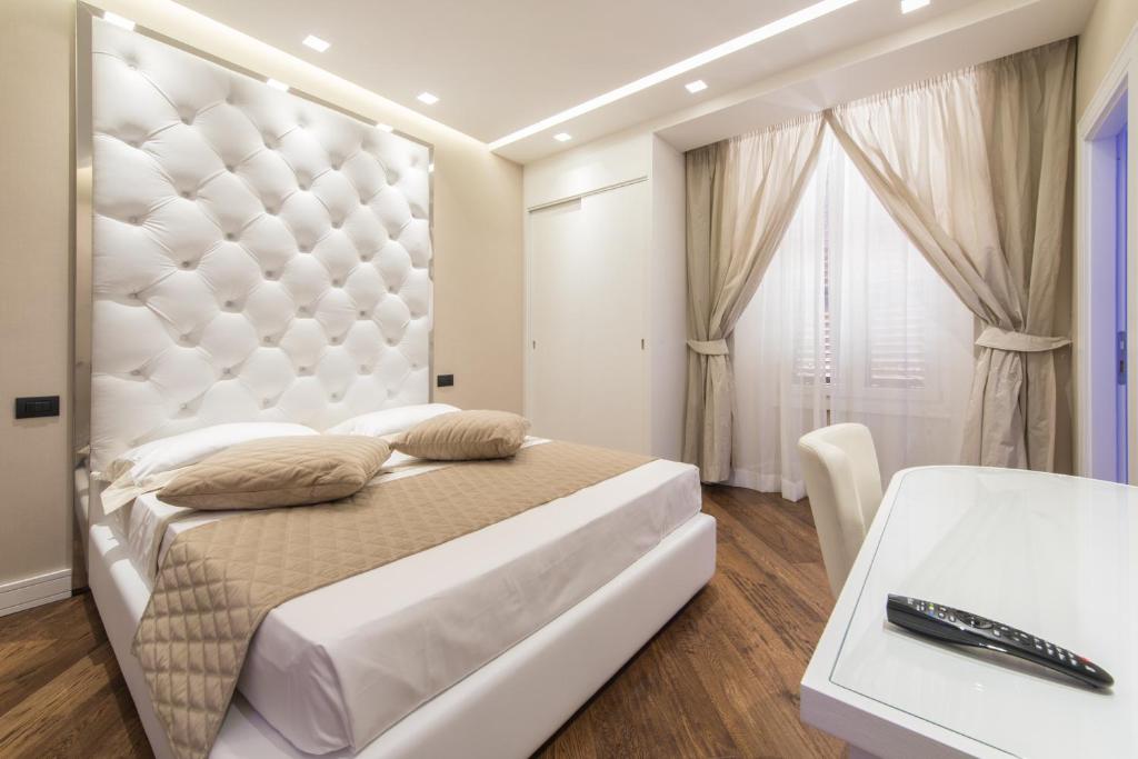 LUX Suites in Roma - 5
