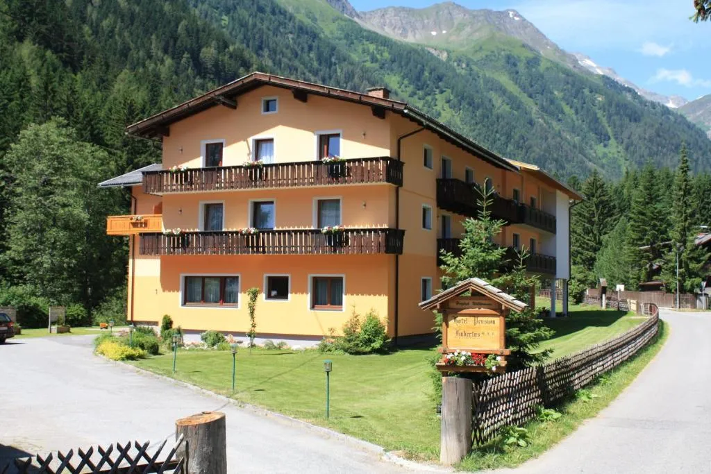 Hotel Hubertus, hotel in Mallnitz