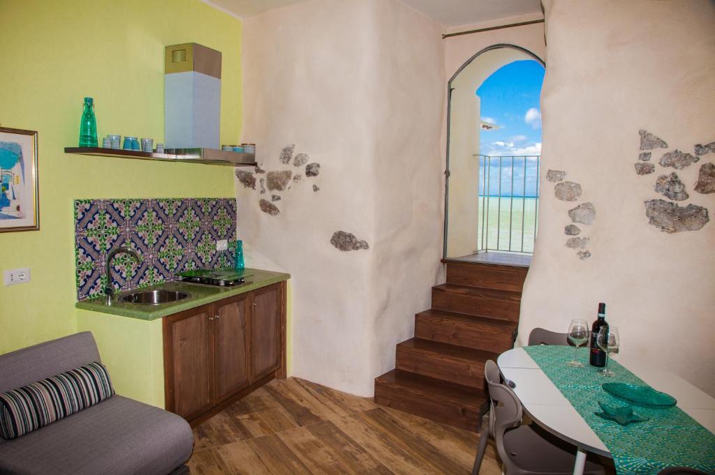 Balcone sulla spiaggia photo