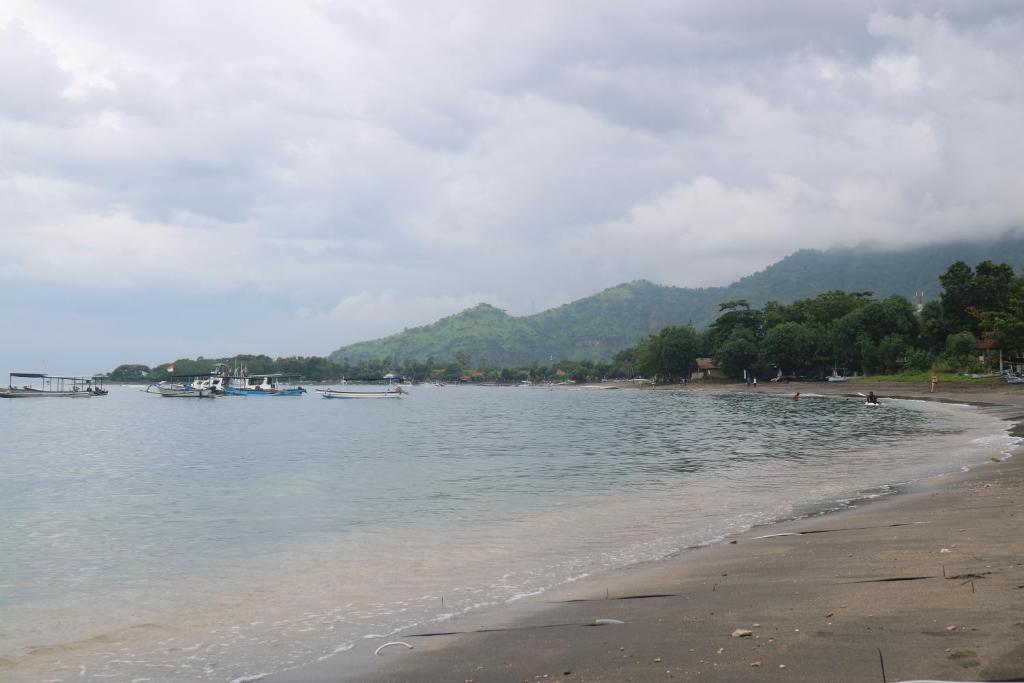 Putu Guest House Pemuteran photo