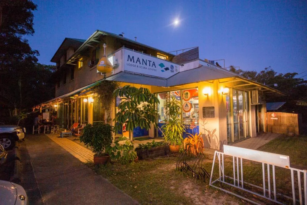 Manta Lodge & Scuba Centre，位于波因特卢考特的酒店