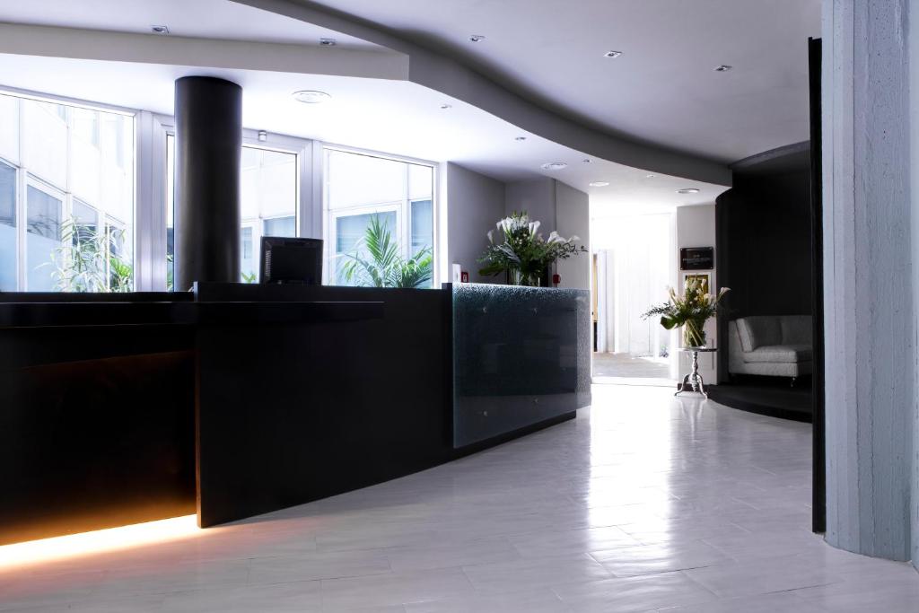 Twenty One Hotel photo