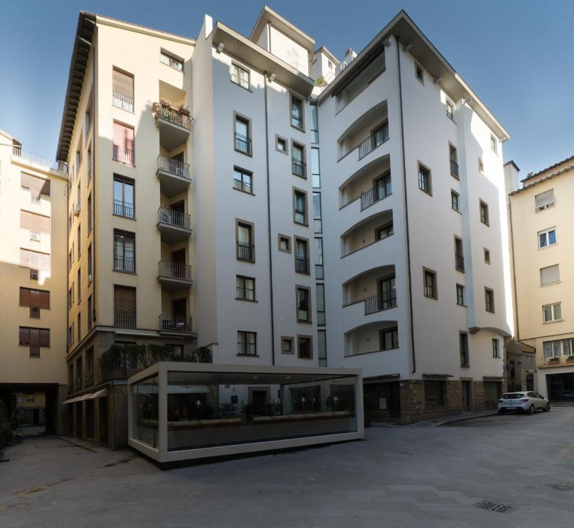 Exterior view, Gallery Hotel Art in Florence