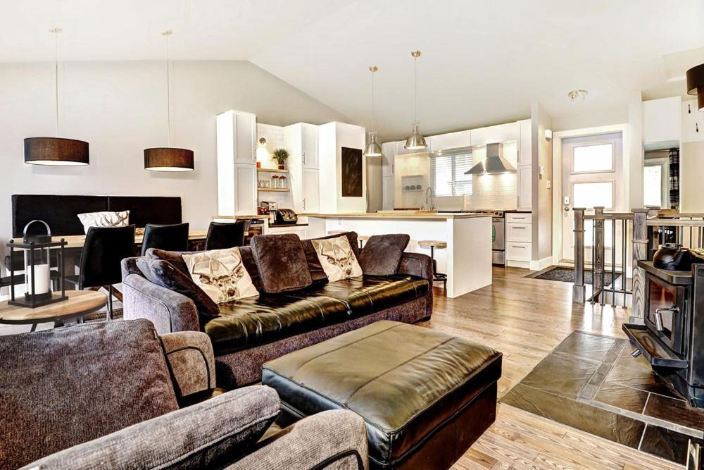 Condo 09 Chemin des Abruzzes by Les Chalets Alpins, Stoneham