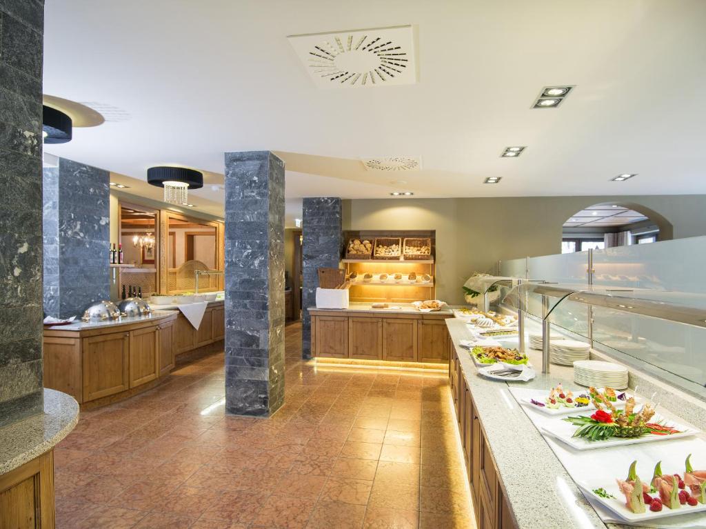 Restaurant, Alpinresort ValSaa - Sport & Spa in Saalbach