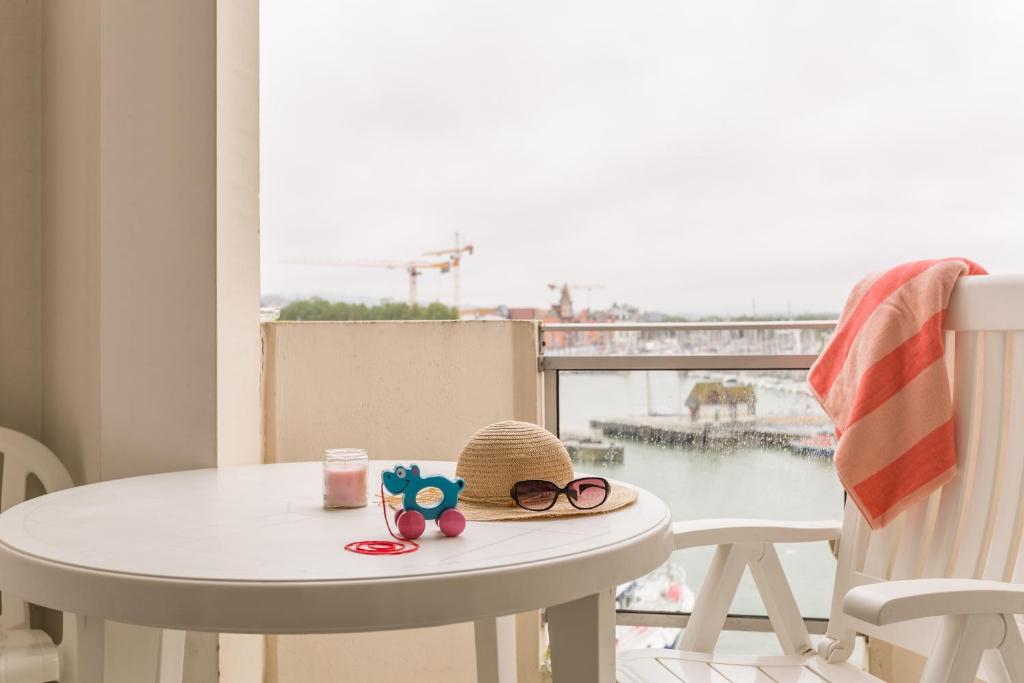 SOWELL RESIDENCES Le Port photo