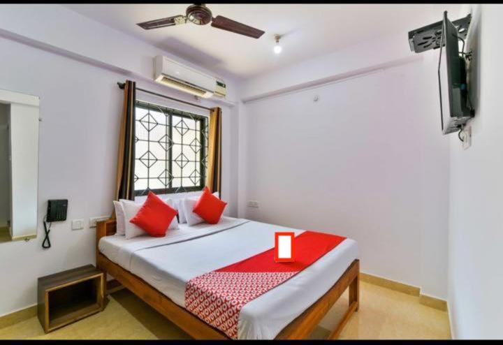 Sweet AC Rooms near KFC Restaurant photo
