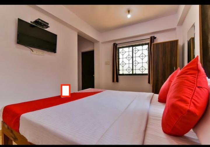 Sweet AC Rooms near KFC Restaurant photo