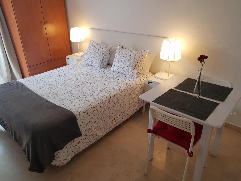 Fan Flat Mariscal, Malaga