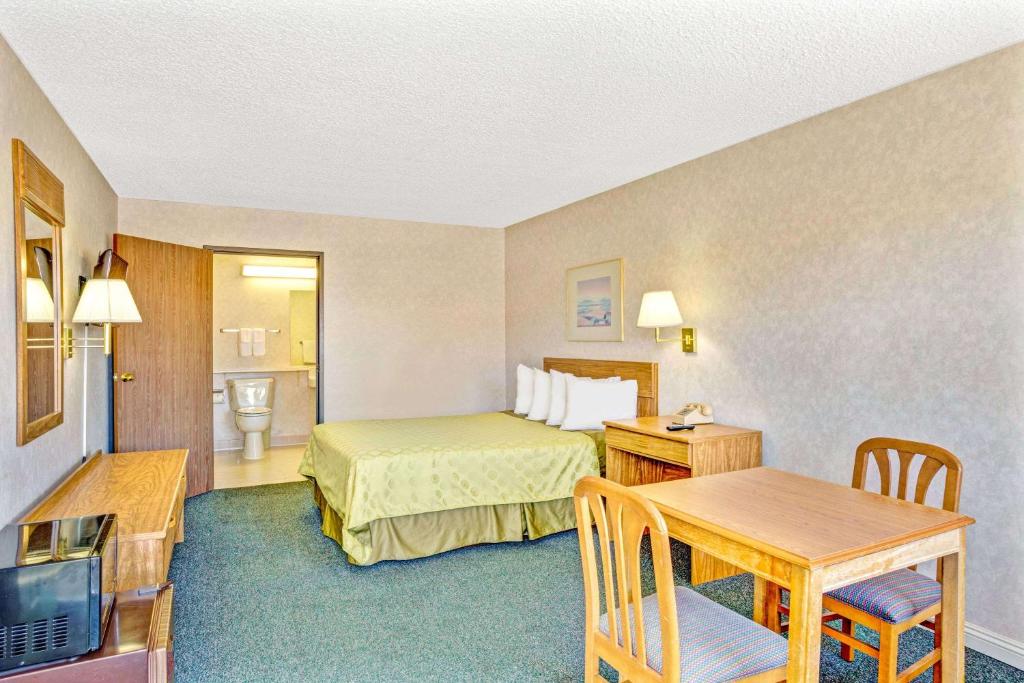 Days Inn By Wyndham Carson City Photo 3