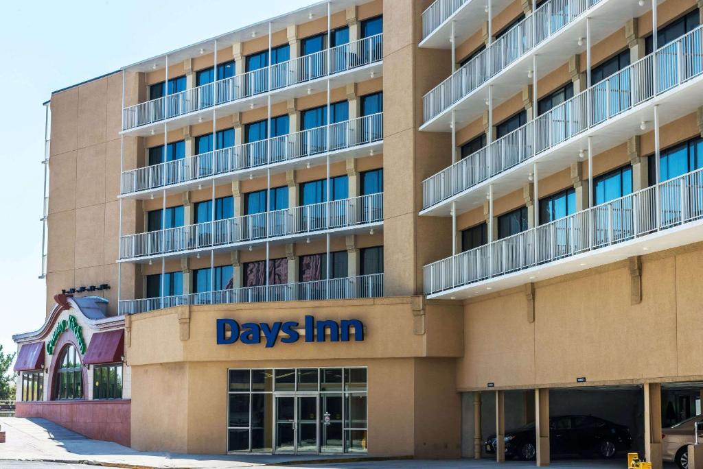 Days Inn by Wyndham Atlantic City Oceanfront-Boardwalk photo