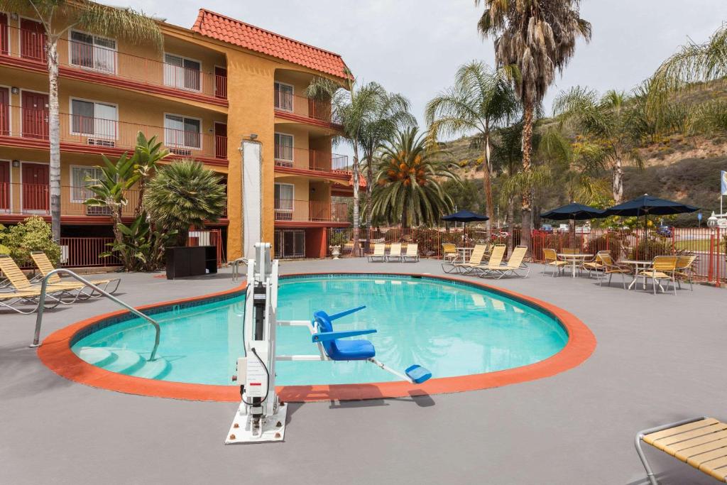 Facilities, Days Inn by Wyndham Mission Valley/SDSU in San Diego (CA)
