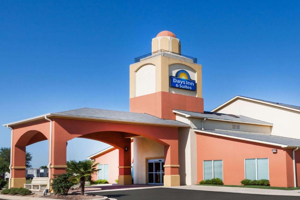 Days Inn & Suites by Wyndham Marquez, Marquez