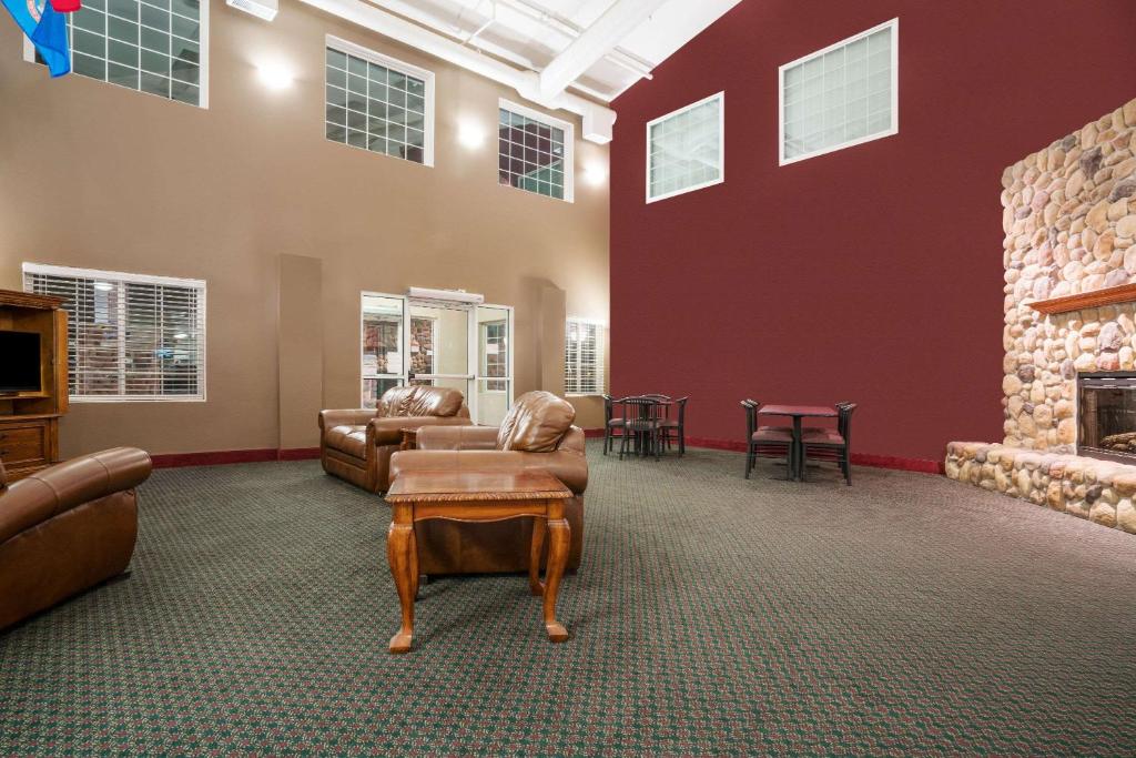 Days Inn by Wyndham Fargo/Casselton photo