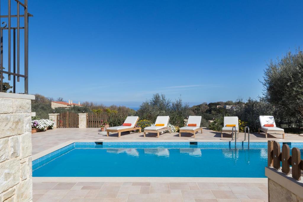 スイミングプール