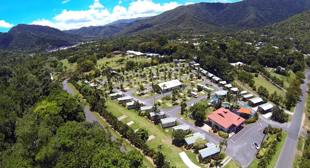 Cairns Crystal Cascades Holiday Park — Hotel in Cairns