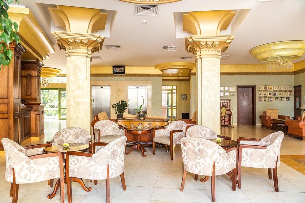 Romance Hotel and Family Suites — Obiekt in Święty Konstantyn i Helena, Region Warna