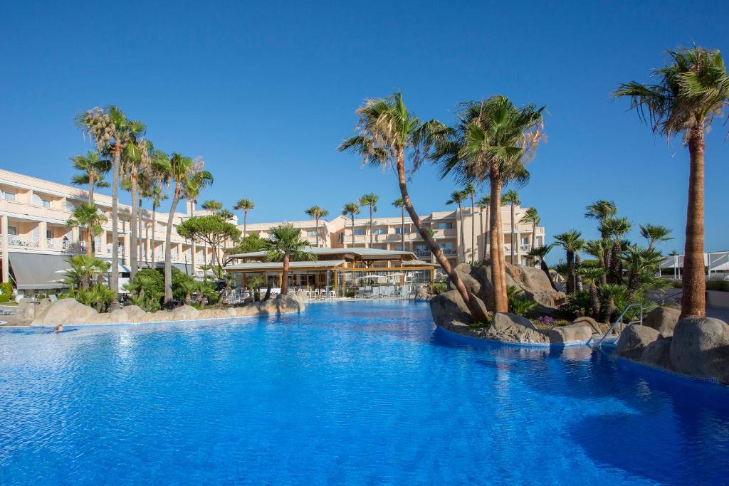 Hipotels Playa La Barrosa - Adults Only photo