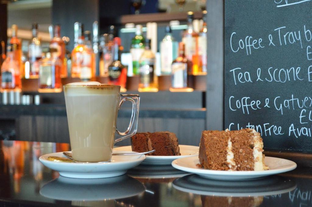 طعام و مشروبات