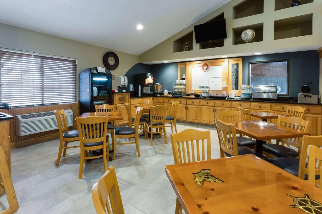 Americinn By Wyndham Hotel And Suites Long Lake Photo 48