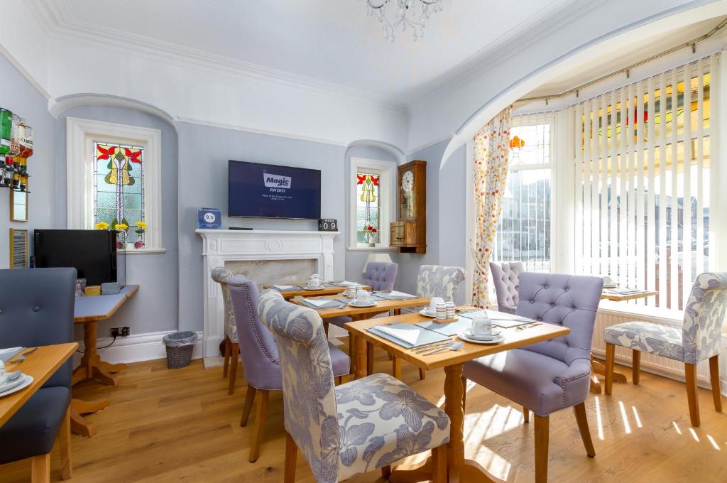 The Beechcliffe Hotel - Over 35's Only | Blackpool 2024 UPDATED DEALS