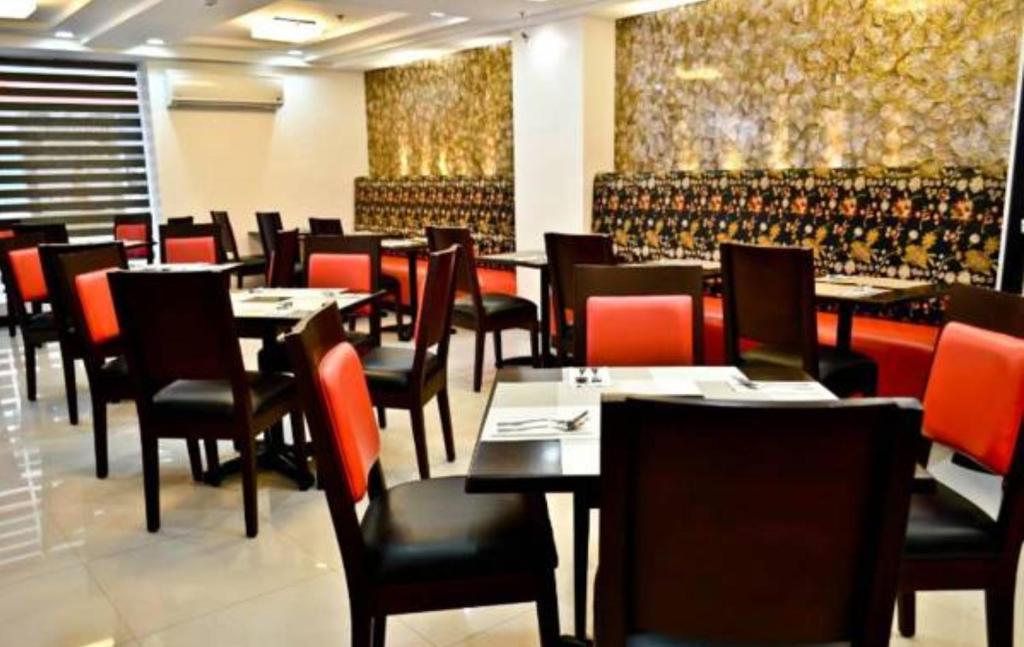 Restaurant, Tyche Boutique Hotel in Legazpi