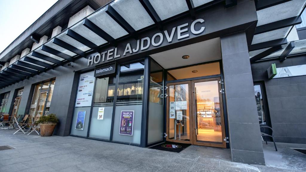 Hotel Ajdovec — Hotel in Sevnica