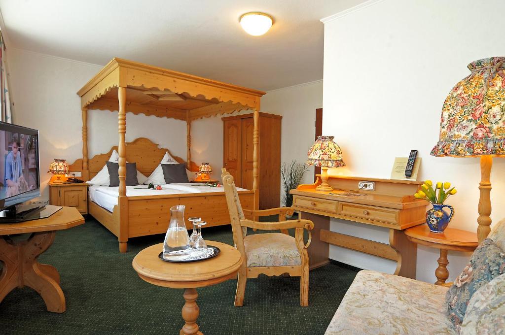 Hotel Room 4