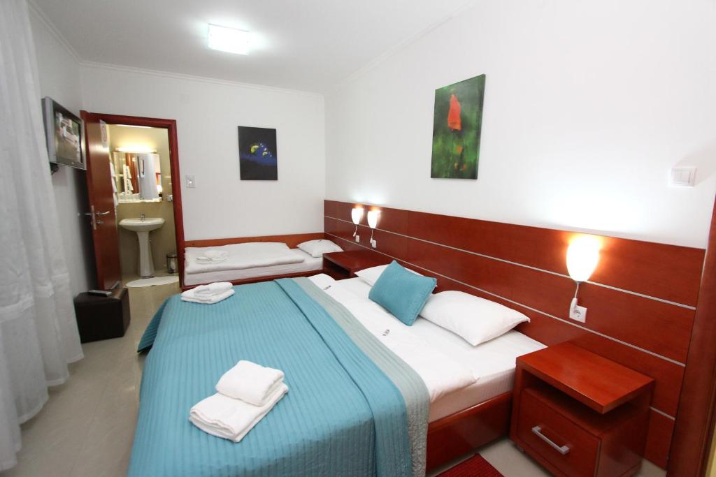 Guesthouse Villa Inn - 3