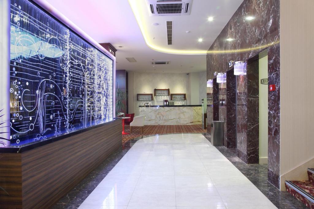 Hotel Senbayrak City                                                                         photo