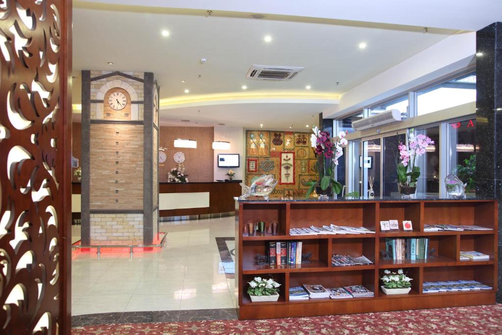 Hotel Senbayrak City                                                                         photo