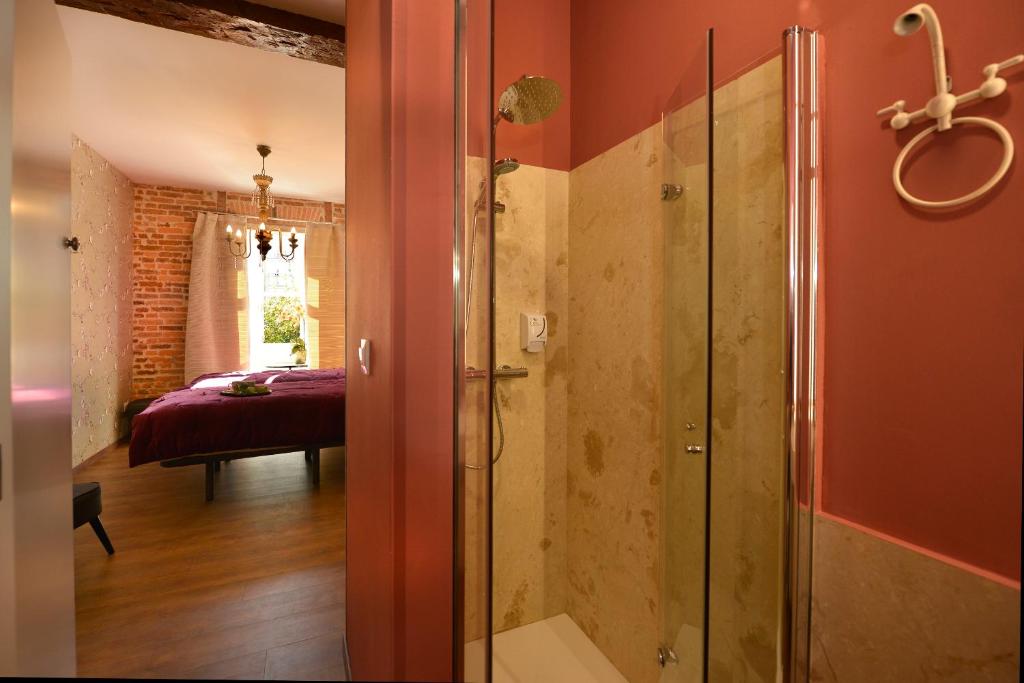 Center Suite Santander Santander- reserva hotel con ViaMichelin