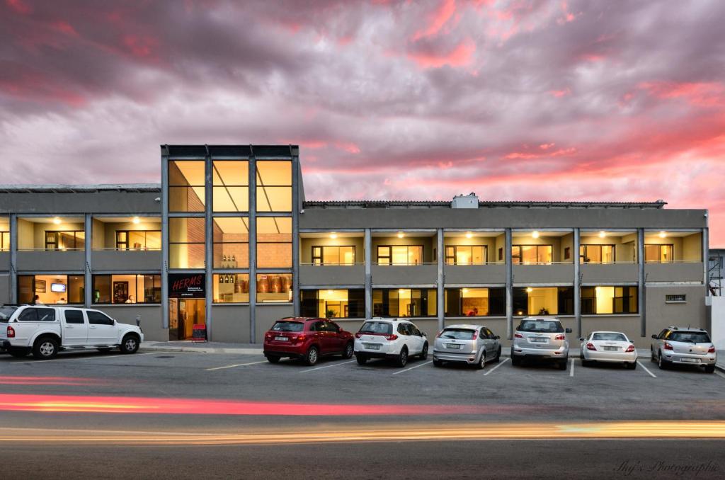 HERMS Restaurant &amp; Boutique Hotel — Hotel in Port Elizabeth