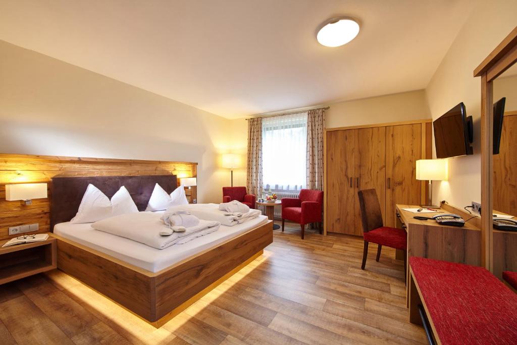 AURA-HOTEL Saulgrub — Hotel in Saulgrub