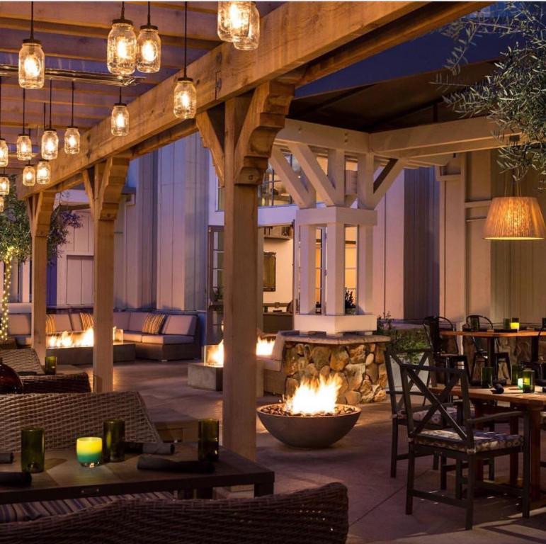 River Terrace Inn A Noble House Hotel Photo 12