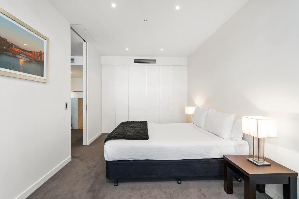Edgewater 207 photo