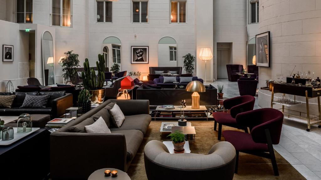 Nobis Hotel