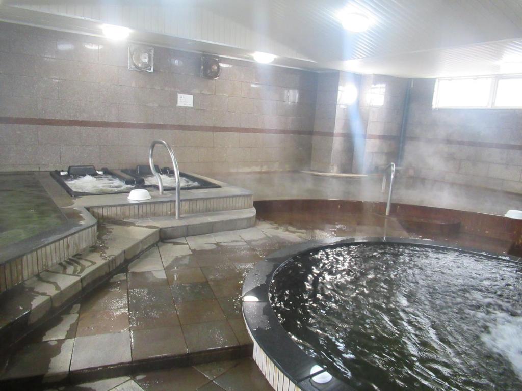 Hot spring bath