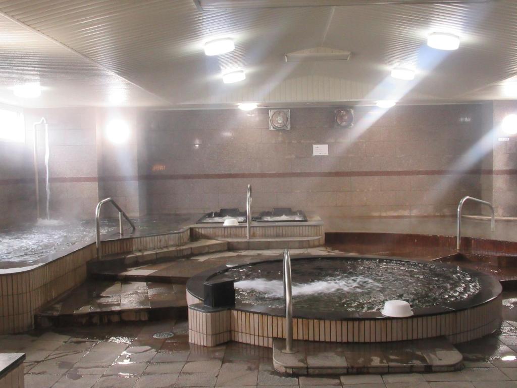 Hot spring bath