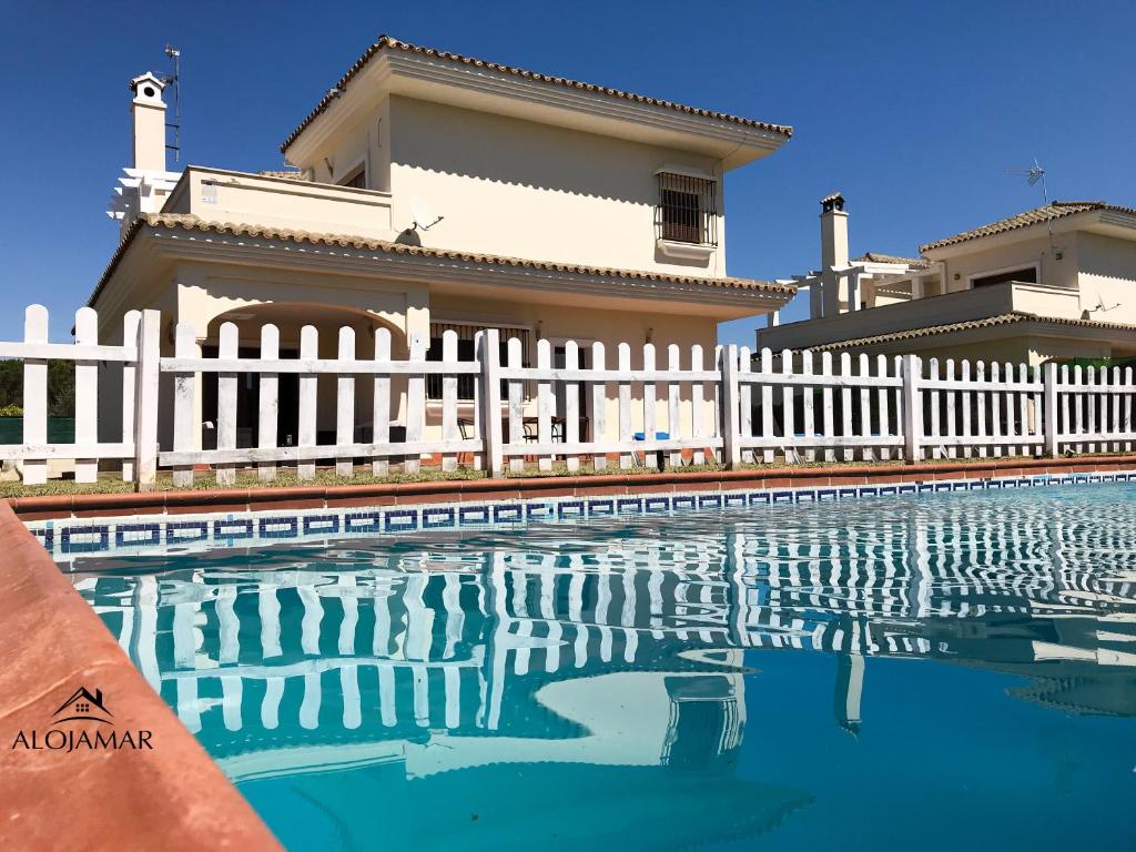Chalet Loma Novo Sancti Petri — Hotel in Chiclana de la Frontera